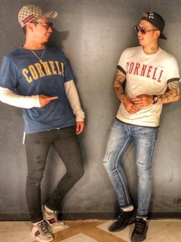 WORN_OUT_AGE's tweet photo. #OUTAGE
人気の #カレッジTシャツ のご紹介です!
CORNELLロゴTシャツ
https://t.co/jE6XxtevJB
#109MENS #109MENSNET #109NET #MAGNET109 #ペアルック #アメカジ https://t.co/5XaqXM2PE0