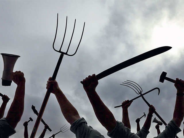 EconomicTimes's tweet photo. #View by @tkarunET | Only #politics can end future #Alwars in #India https://t.co/n8t5AWYGqN https://t.co/RKBi7NcqHt