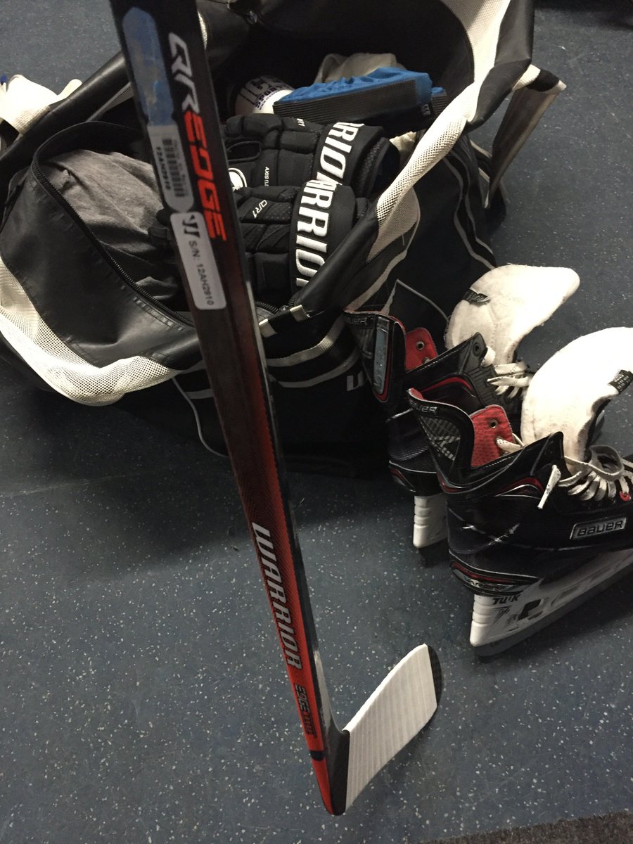 Free_Nachos's tweet image. Finally had the chance to give the new @WarriorHockey #CovertQREdge a try tonight. Lightest stick I've used and incredible load/accuracy with 3 shots finding the twine in a tough 4-3 loss. #GainTheEdge #WarriorVIP