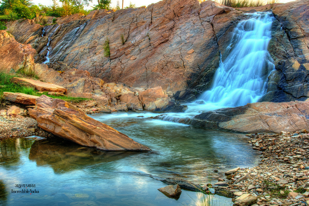 incredibleindia's tweet photo. The placid Dharagiri falls at Ghatshila is an ideal weekend getaway. Immerse yourself in nature’s splendour! #Jharkhand #India #IncredibleIndia 
@VisitJharkhand
@tourismgoi @alphonstourism https://t.co/u9mGyozPH6