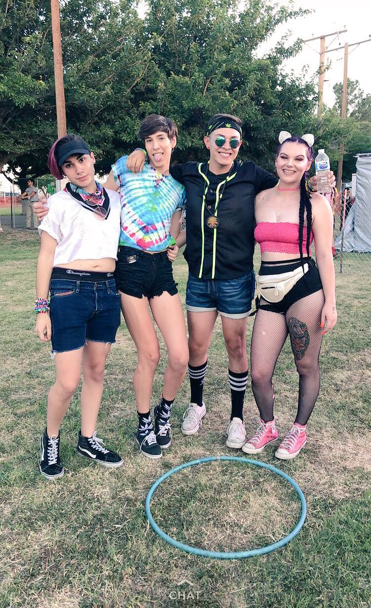 Lambambb's tweet photo. First festival in cruces with my favorite sisters 💞⭐️ thank you for the beautiful weekend EEMF!! https://t.co/GKuXnDpzGT