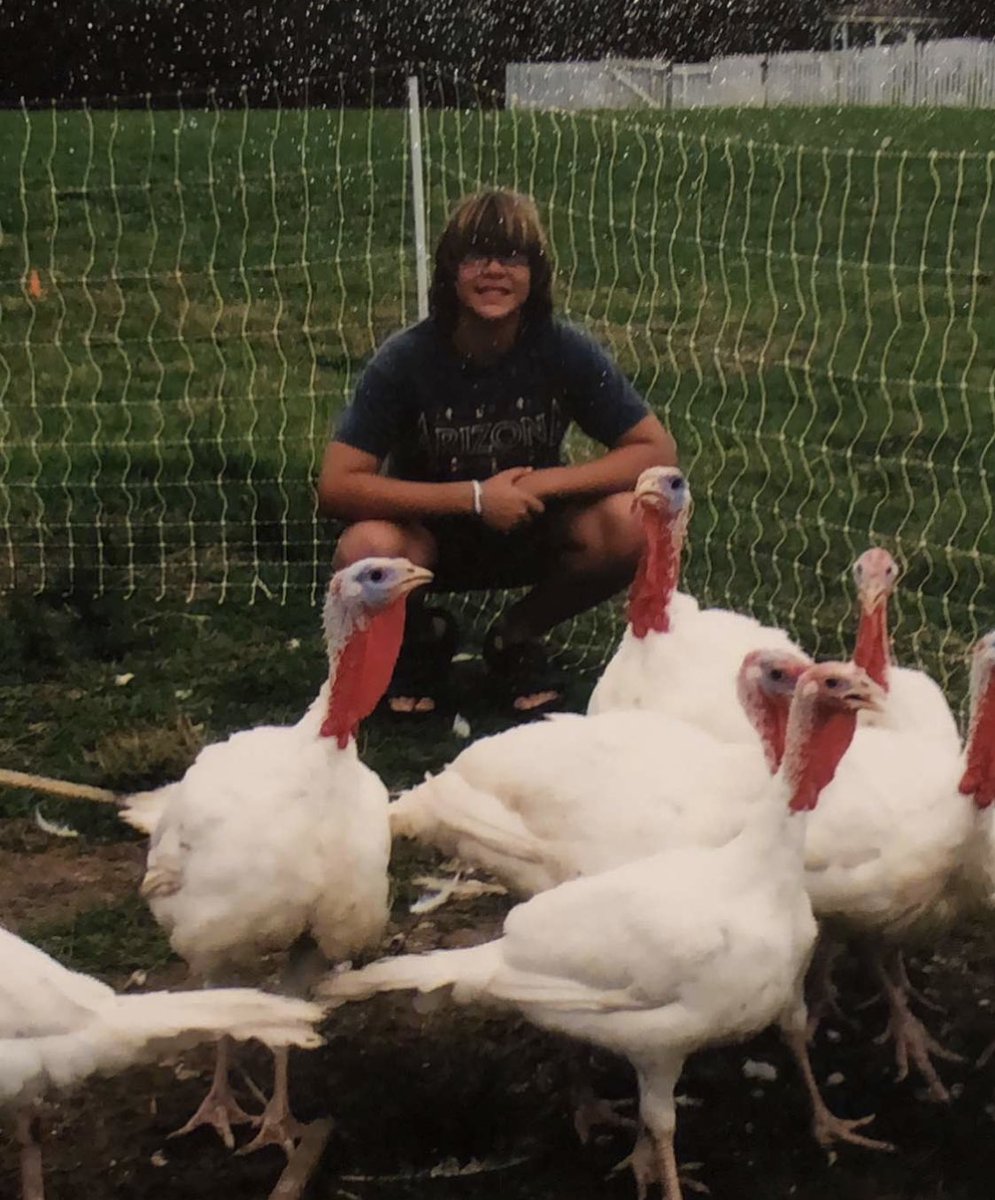 wavii_xavii's tweet photo. Hey names Chris. 19. Vegan. Animal Lover. They/Them https://t.co/QnmDi4s8wS