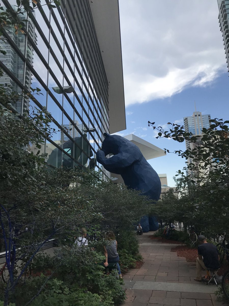 MallikayMcK's tweet photo. Enjoying Denver, but also ready to go home tomorrow. #businesswoman https://t.co/loMWCUnyqX