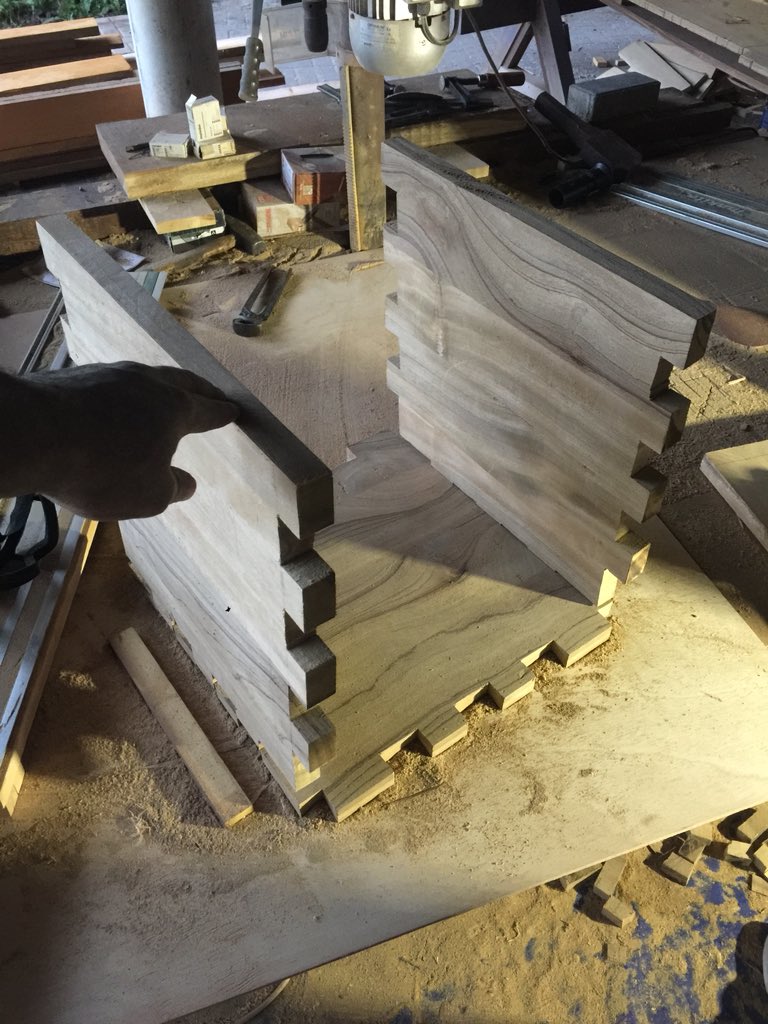 mobius_arch's tweet photo. Day 2 ✅... involved planing of the boards, sanding the surface, outline marking and preliminary cutting of the joints...
#MobiusCube 
#MenAtWork https://t.co/k4PfaWdta0
