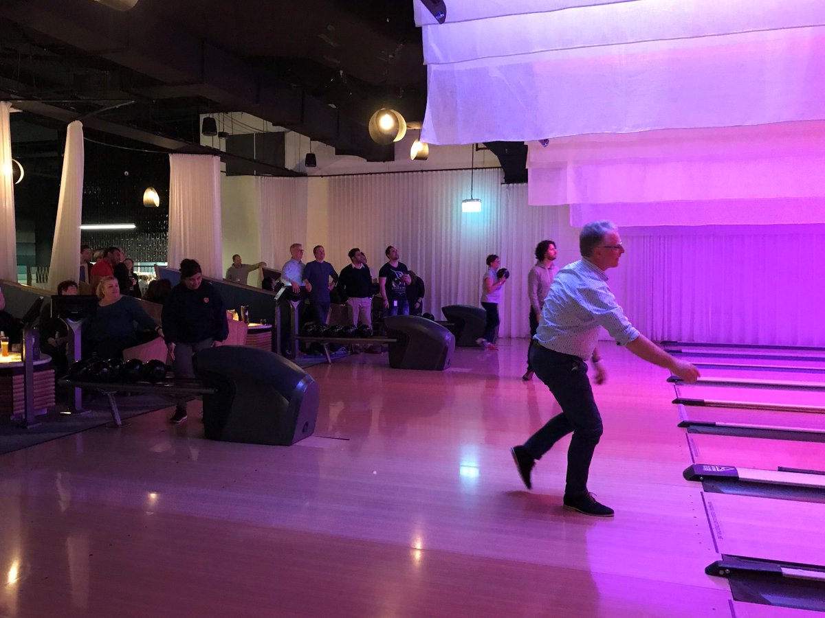 FastTrack_360's tweet photo. Last Friday we celebrated the End of Financial year with a great night of competitive bowling and "soulful" karaoke. There was definitely some singing we won't be forgetting for a long time! Can you pick the best singers in the team? #fasttrack360 #fasttrack https://t.co/EeF8Xv30jw