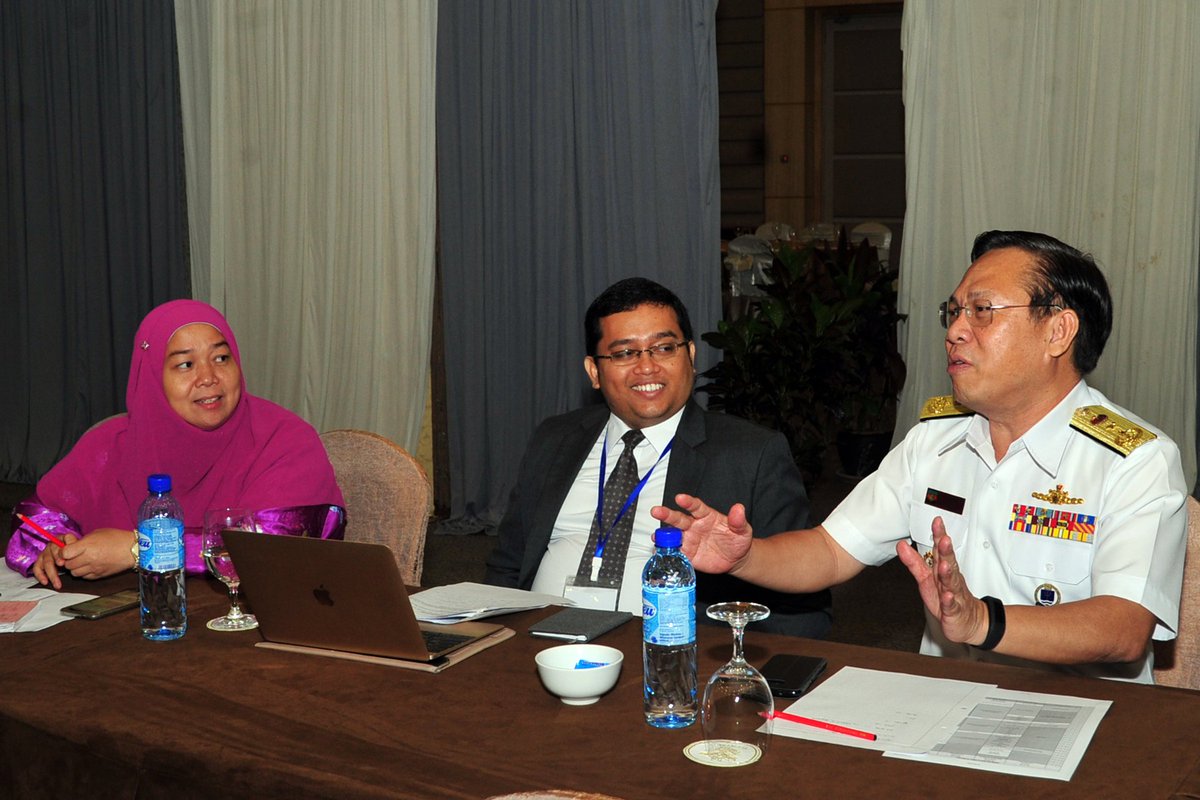 myjointforce's tweet image. Majlis Pembukaan TTX ADMM-Plus EWG on HADR 2018 dirasmikan oleh Mej Jen Dato' Mohd Asghar Khan bin Goriman Khan TUDM &amp;amp; Mr Mark Swayne, Deputy Assistant Secretary of Defence, US DOD di Wisma Perwira ATM.
#DefenceDiplomacy 
#Interoperability 
#teamingforsuccess
#ADMMPlusEWGonHADR