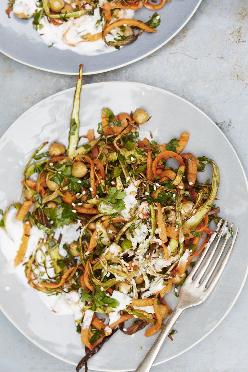 One of our fave salads ever! With slow-release carbs and protein from the chickpeas and lots of satiating healthy fats from the yoghurt, you’ll have an energising and filling dinner that’s flipping tasty too! 👏 bit.ly/2LxfJTY