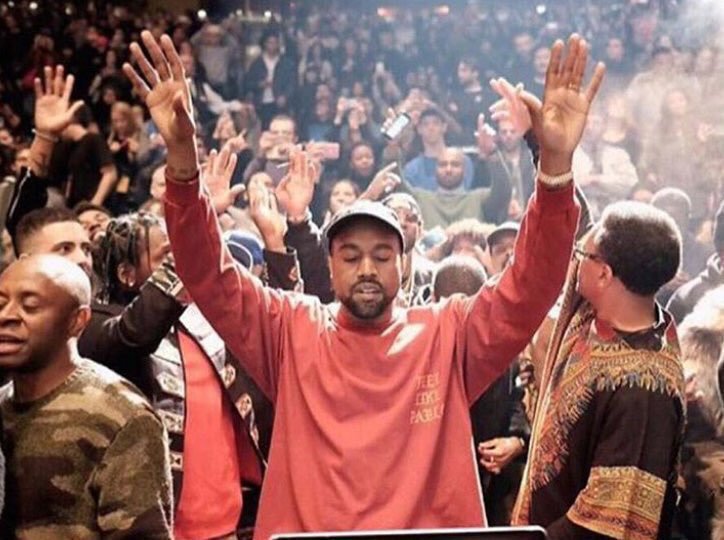 Tillytiny1's tweet image. Please raise your hands if you, never went to matric dance, never had a sweet 16 party. Never had a 21st party, and never died.