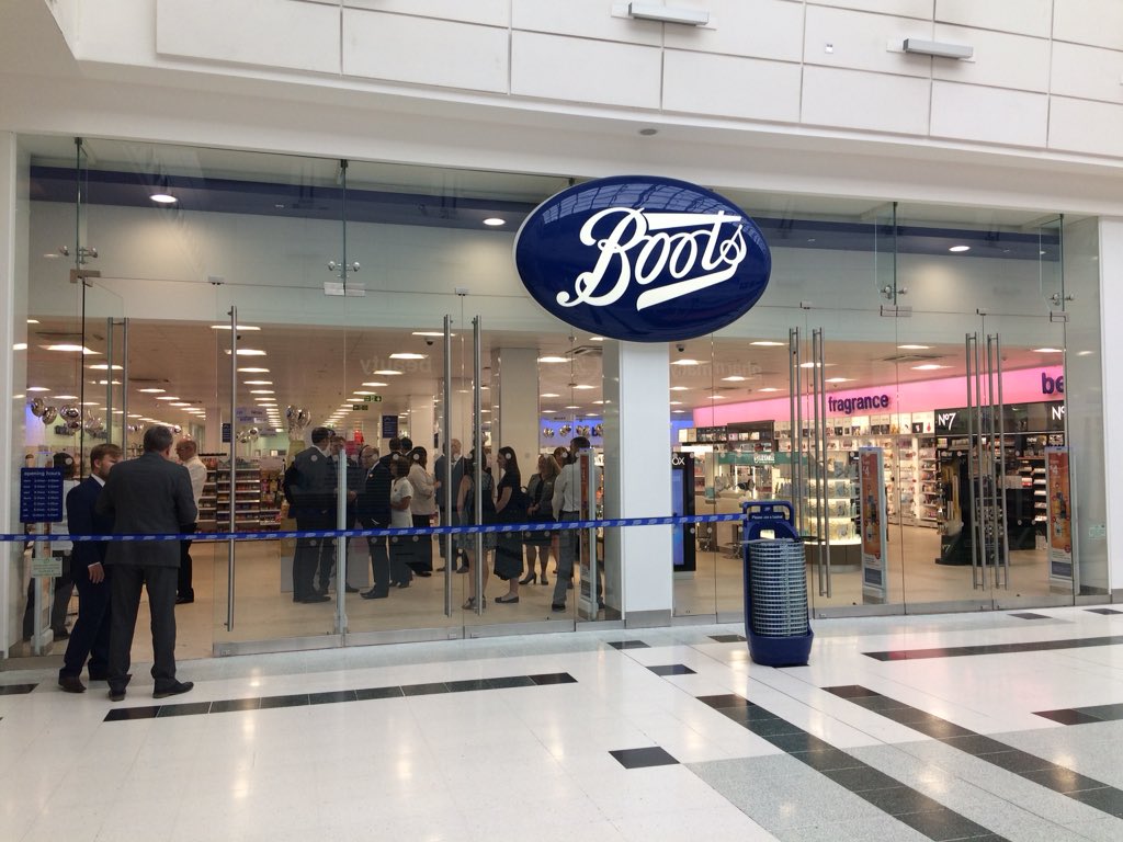 debiharrop's tweet image. Good people of Stirling come along and see your new #Boots #BootsOpticians #bootshearingcare at the #thistlestirling @Thistles_SC