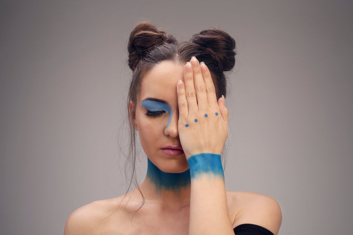 Elena Salguero: Diario Crítico se hace eco sobre esta prometedora y joven artista. 
<a href="/pacoortega/">Paco Ortega</a> <a href="/Elena__Salguero/">ELENA SALGUERO</a>  <a href="/SonyMusicSpain/">Sony Music Spain</a>  <a href="/diariocritico/">Diariocrítico</a>  #elenasalguero #maria #nuevovideo #pop #flamenco #nuevaartista 
diariocritico.com/elena-salguero…