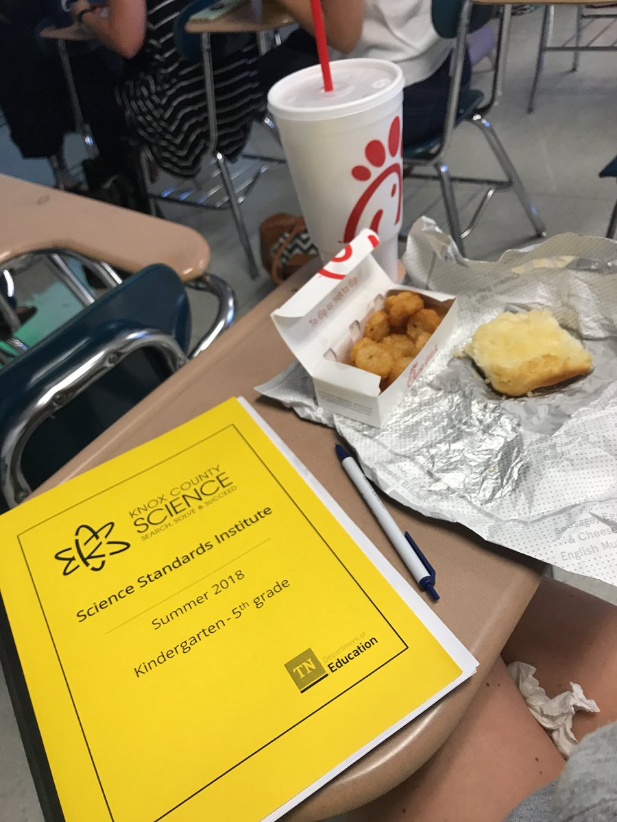 ChristinaBJones's tweet photo. The only way to gear up for #KCSScience Day 2..... https://t.co/J7oLIxx2Xi
