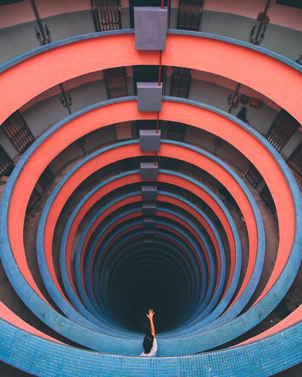 For an athlete the business side of his career can look like an endless hole. But we see there a tunnel full of opportunities that can be created only if we work together. Let's do this!🤙 #funkitway

#athlete #career #business #Marketing #buildingbrands