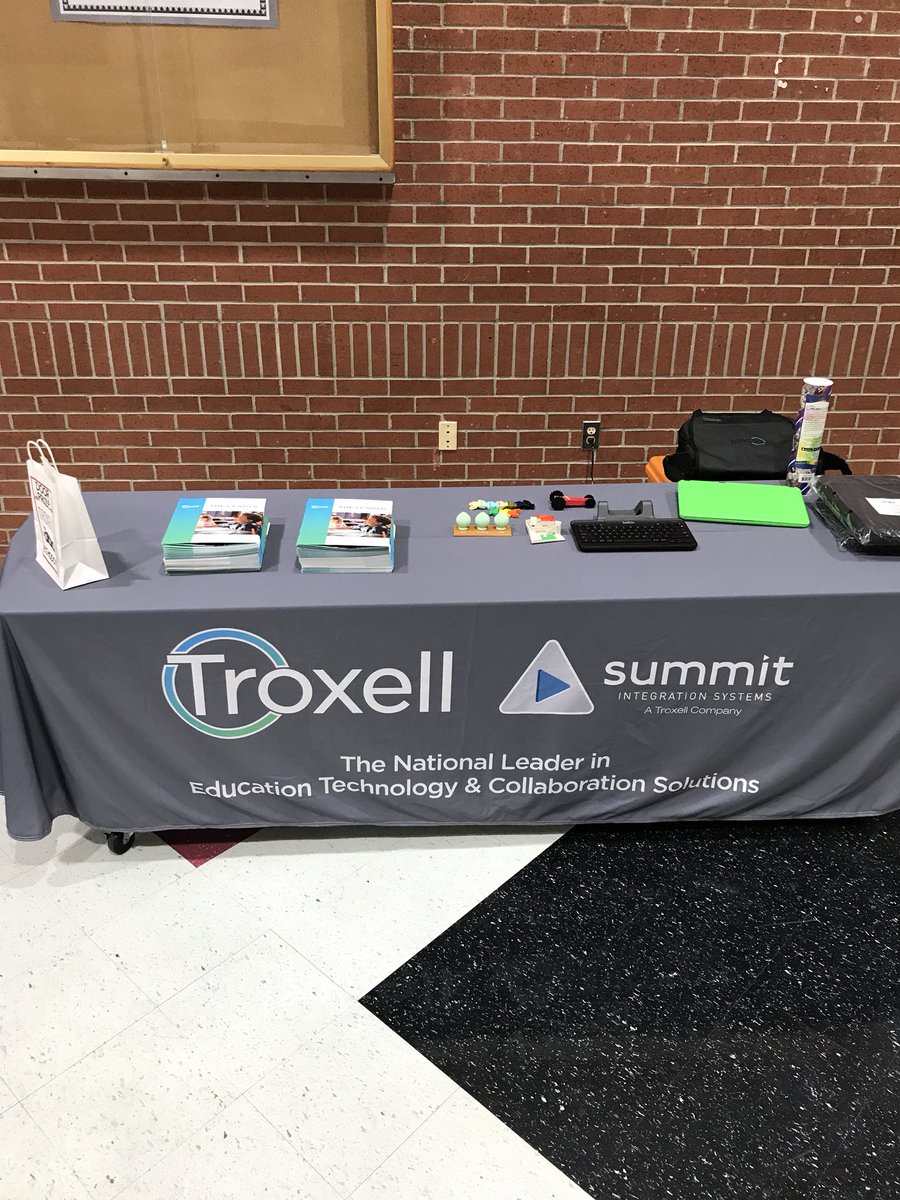 geauxwithwill's tweet photo. I’m setting up for you, #LETA2018 #Region4MiniLACUE Come see me! #troxell https://t.co/R0l4YWh0k1