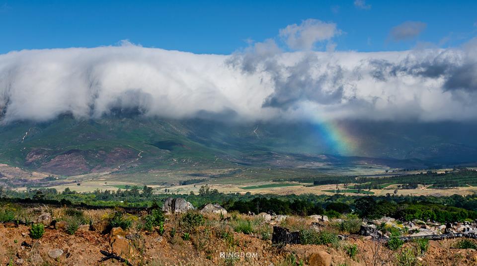 ShowMeHBerg's tweet photo. "Try to be a rainbow in someone's cloud." - Maya Angelou
Photo Credit: Kingdom Photography - Ian Kitney
#helderbergviews #visithelderberg #ShowMeHelderberg #rainbowsandmountains https://t.co/aFXg7oKC4z