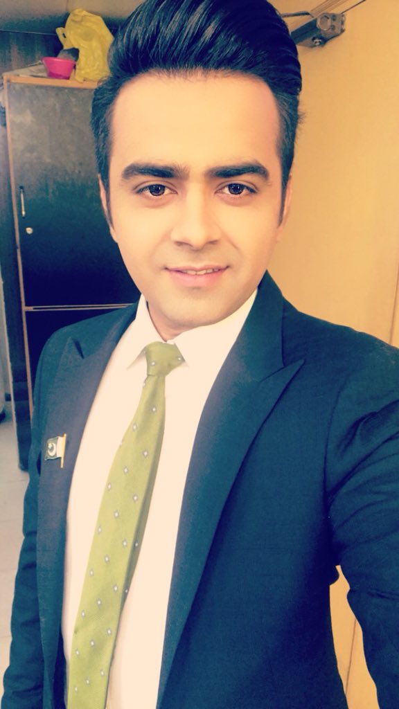 umairbashirr's tweet photo. Ready for big day 👍🏻💪🏻
Keep watching Neo for results n updates on GE 2018
#FeslaPakistaneoKa #voteforbetterpakistan https://t.co/eZZsziYCqv