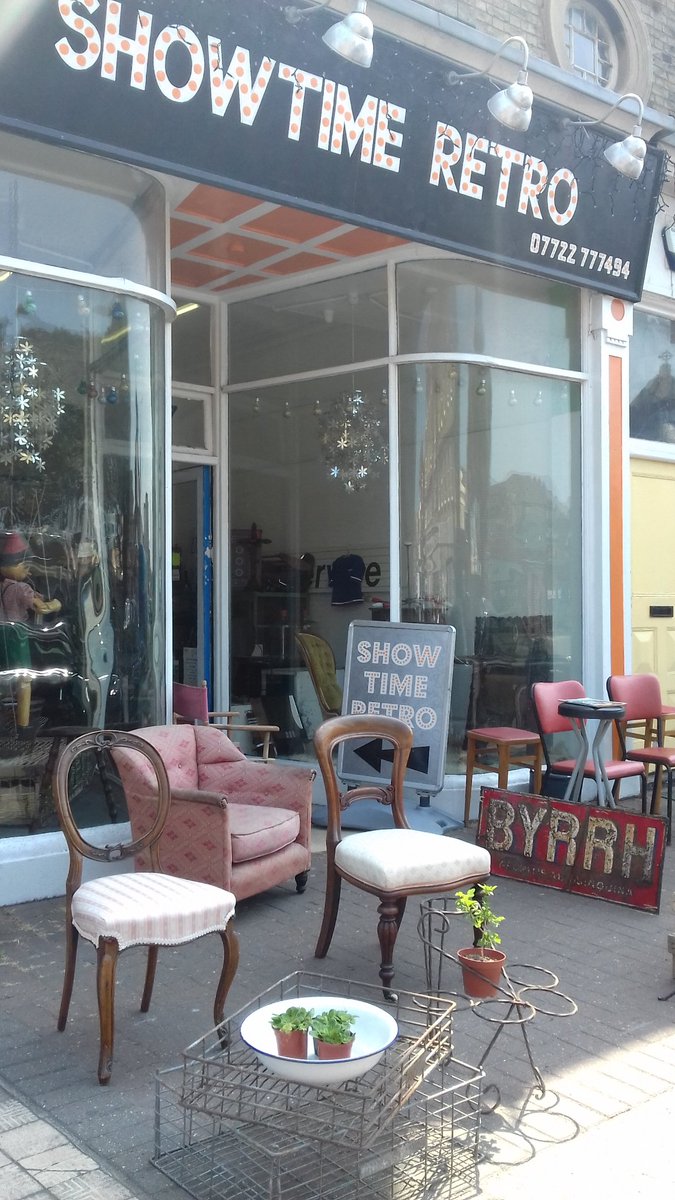 ShowtimeRetro's tweet image. Pop by &amp;amp; see the latest #vintage arrivals! Open. Opp. Sea Bathing Hospital 🌞 #Westbrook #Margate #Cliftonville #Thanet #retro #Industrial #antiques