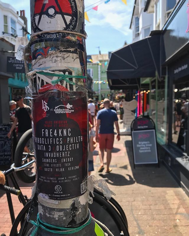 lifestylednb's tweet photo. Lifestyle Music vs Addictive Behaviour at @volksnightclub is getting closer!
#LSvsAB #addictivelifestyle #lifestylemusic #addictivebehavior #brighton #volksbrighton #dnb #drumandbass https://t.co/nvZUmmZZVZ https://t.co/4H9mY6ScI4
