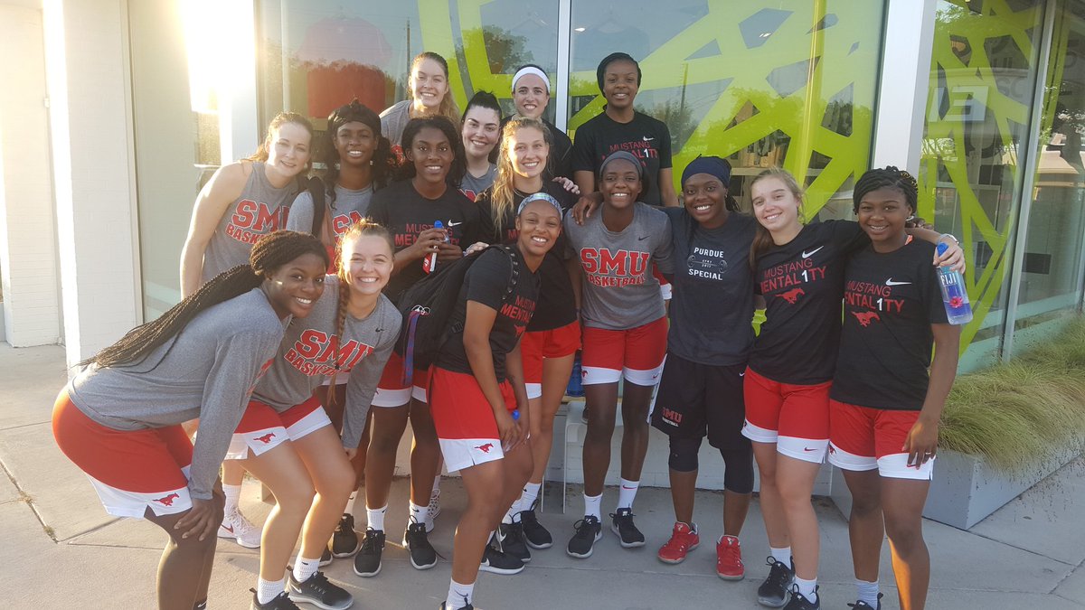 StrengthCoachYO's tweet photo. Clocked in for our recovery day @soulcycle at 6:30am at the Preston Hollow location with our amazing instructor  @ashleygodby 👈🏾 She's GREAT! @SMUWBB #GreatHab1ts #MustangMental1ty https://t.co/xKu96VK6Kp