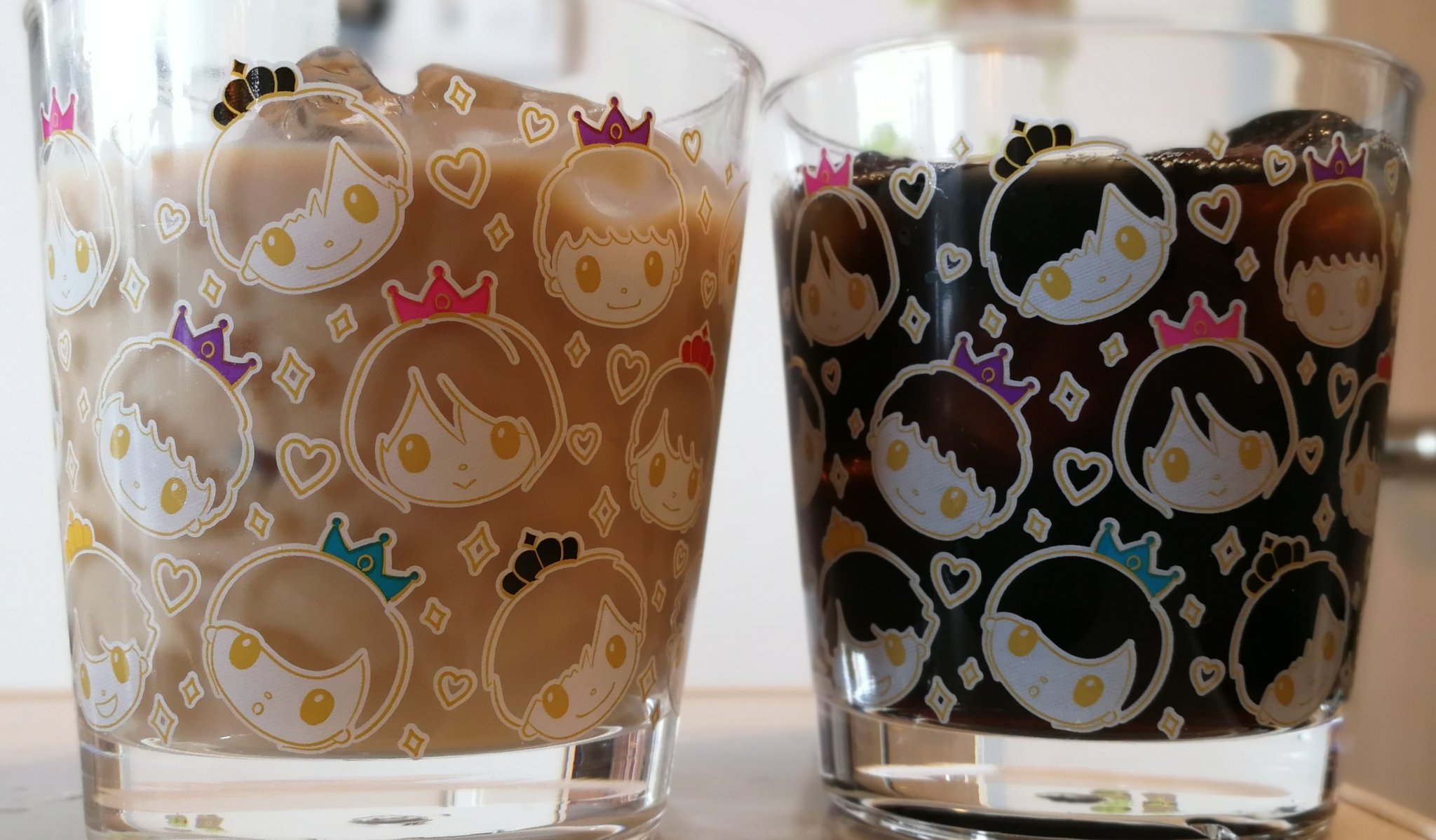 きしぷり A Twitter コーヒー入れると黒髪 カフェオレ入れると明るめ茶髪 可愛い もったいないけど使ってる 入れてみたいのは トマトジュース 青汁 パイナップルジュース 髪色すごそう笑 スウィートガーデン スウィートガーデングッズ キンプリ 岸優太