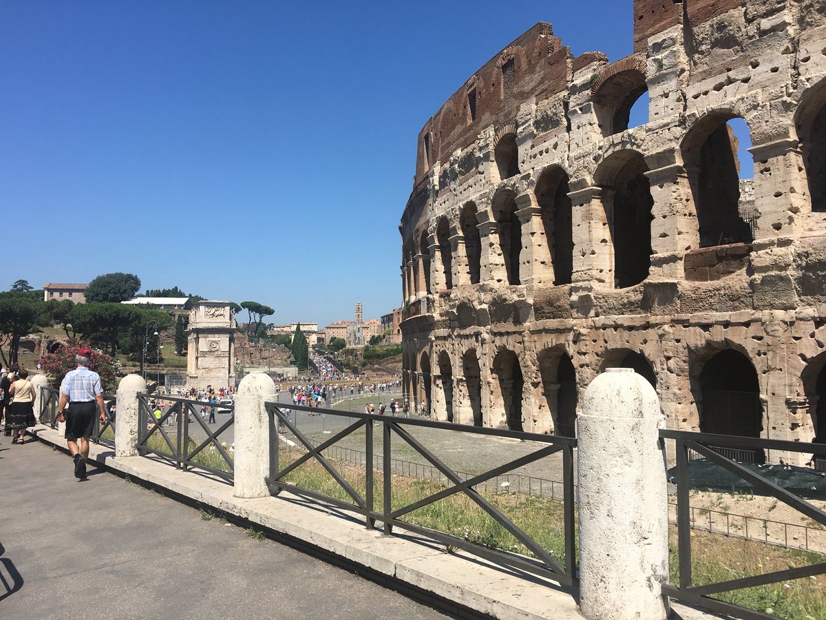 romebike's tweet photo. Post number 100! In Colosseum direction from the Imperial Holes! 🚲☀️🇮🇹
#RomeBike #ebike #electricbike #bicycle #electricbicycle #tour #tours #rome #roma #italy #italia #tourguide #touristguide #tourist #tourism #travel #trip #hotel #boutiquehotel #airbnb #bedandbreakfast https://t.co/4RloMH8sJf