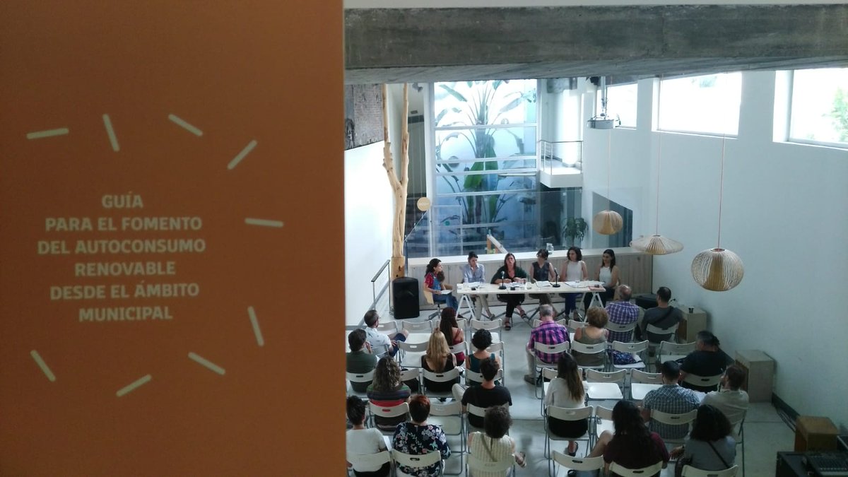 Ecooo_'s tweet photo. Presentamos nuestra 'Guía práctica para el fomento del #autoconsumo renovable desde el ámbito municipal', un ofrecimiento a la sociedad para seguir avanzando hacia un nuevo modelo energético desde la #activaciónciudadana 

Os avanzamos las claves de este trabajo. 📔🌞 https://t.co/lVadWvBIaa