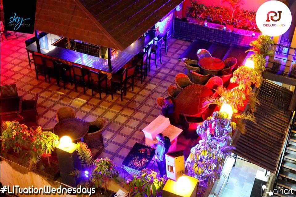kellakumakya's tweet photo. Tonight SKY Lounge & Restaurant and KELLA bring to you #LituationWednesday Hosted by @jo_deejay and @fem_dj in a mad midweek Rave! 🔥🔥🔥
Special discounts on shots and cocktails all night long. Let’s party! https://t.co/AijDjiBuwL