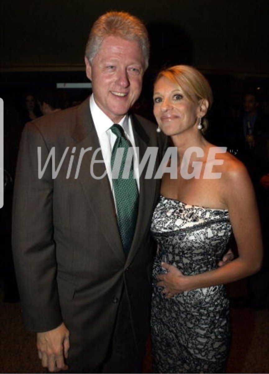 (9) But in 2002 his second wife, Lisa Belzburg, liked Slick Willie.Matthew Bronfman Divorced her over it