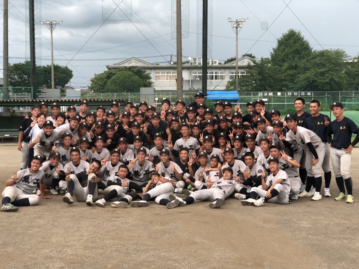 kumakou_0813's tweet photo. 高校野球人生が終わりました。
最後のバッターになって、相手が喜ぶ姿を見て悔しかった。ごめん。
最後の夏甲子園に行けんかったけど、俺の夢は後輩達に託しました。
お母さん入院中にも関わらず試合見に来てくれてありがとう。最高の仲間に出会えて幸せでした。
今までありがとうございました。 https://t.co/eRH0hgpHfV