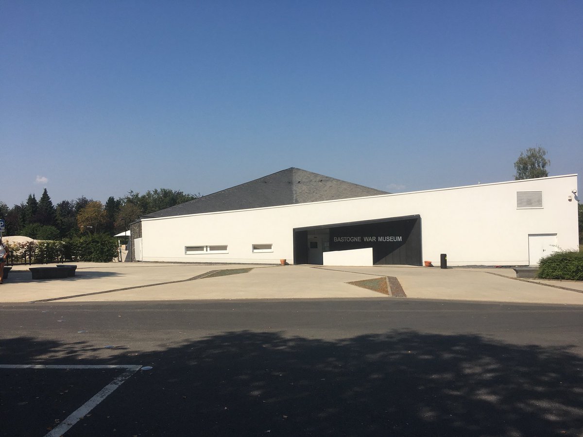 JanKamp4's tweet photo. Bezoek aan het Oorlogsmuseum van #Bastogne #Mardassonmonument #embracingpeace #battleofthebulge Indrukwekkend! https://t.co/ifjmvCkO5q