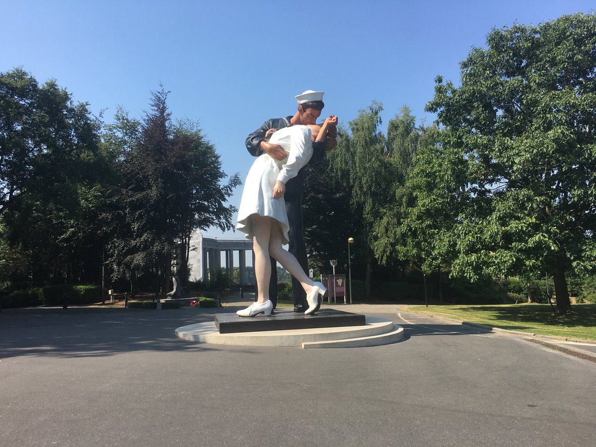 JanKamp4's tweet photo. Bezoek aan het Oorlogsmuseum van #Bastogne #Mardassonmonument #embracingpeace #battleofthebulge Indrukwekkend! https://t.co/ifjmvCkO5q