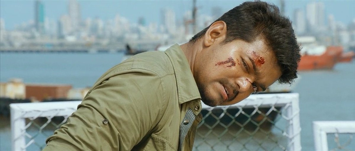SarathVfc's tweet photo. #Thuppakki Snaps 💪
#Overlode Thalapathy #Vijay 🔥
#Mass Click 💥
@actorvijay 🙏😘
#104DaysToGoForSarkarDiwali https://t.co/RNK3b7wvYN