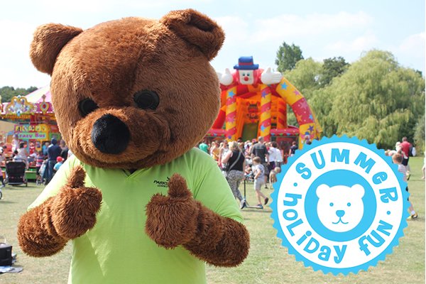 Lichfield_DC's tweet photo. We've got lots on offer for families at Beacon Park this summer - from our Fun Day on Weds 8 Aug and make a paper aeroplane workshops, through to pond dipping sessions and a story trail which is available all summer-long. Find out more: https://t.co/TmgrHNuJHh https://t.co/6RCyc0eUxj