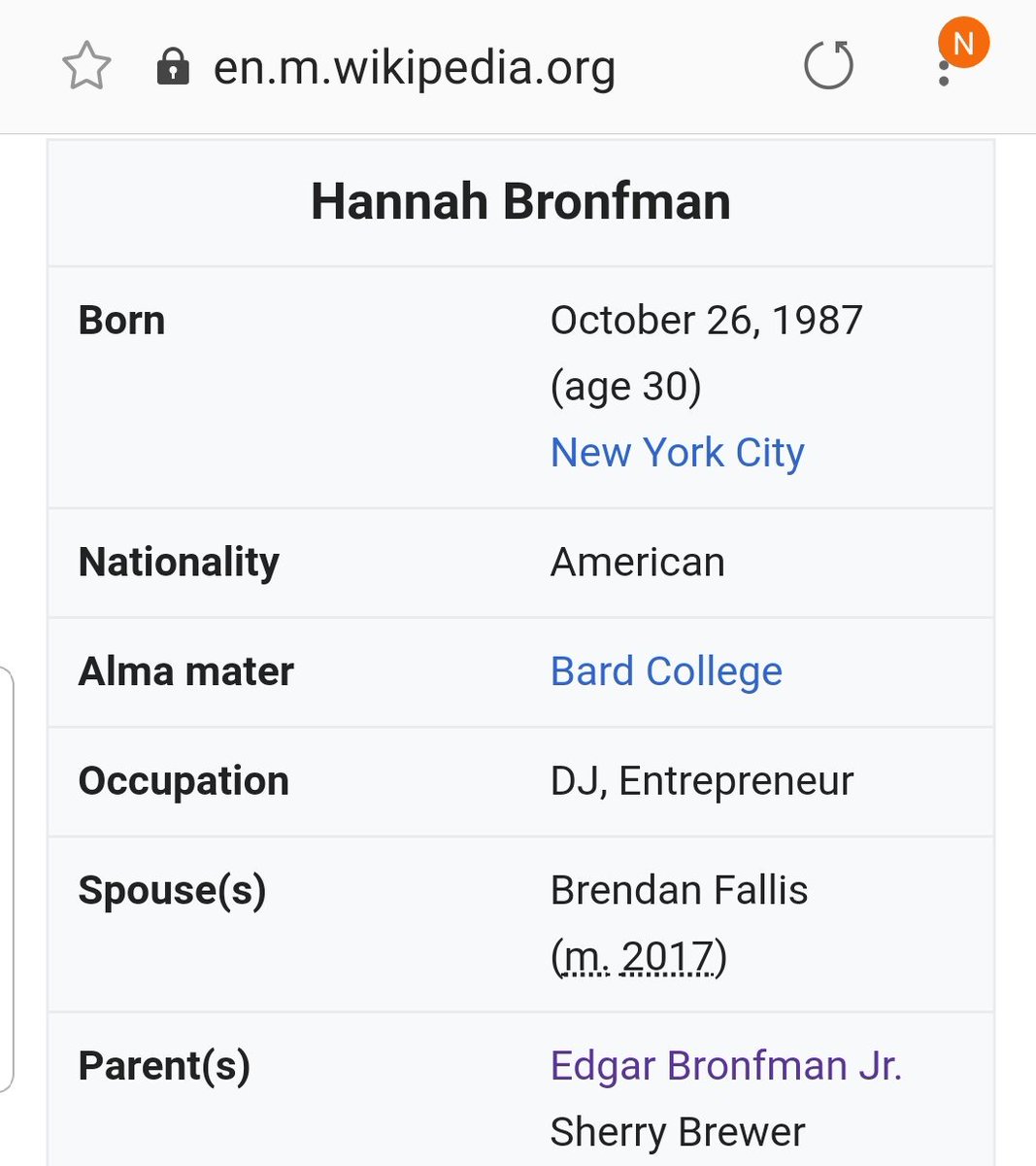 (16) Edgar Bronfman Jr's Daughter Hannah Bronfman volunteered for Hillary's campaign.