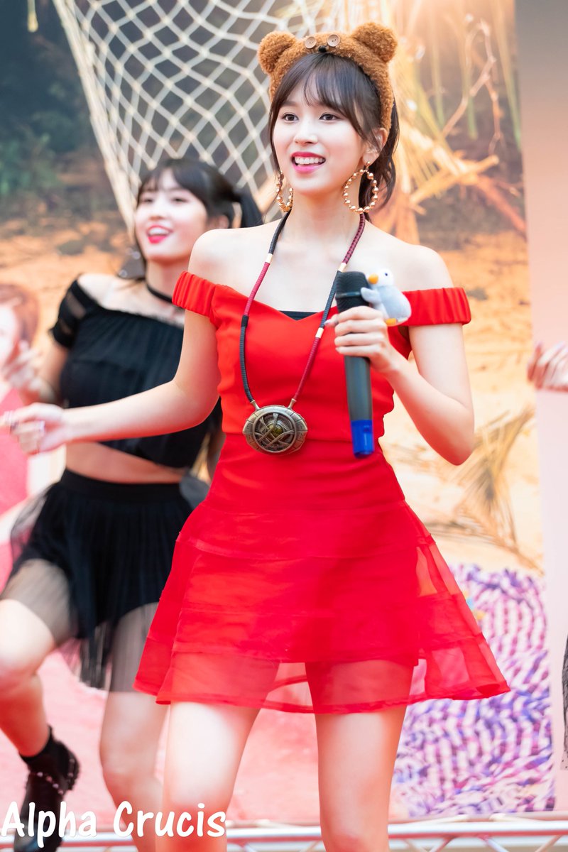 AlphaCrucis0324's tweet photo. 180722 팬사인회 스타필드 하남 중앙보이드 광장 Dance The Night Away 2 #MINA #미나 #ミナ #名井南 #TWICE #트와이스 #DanceTheNightAway https://t.co/46yLRxNbjL