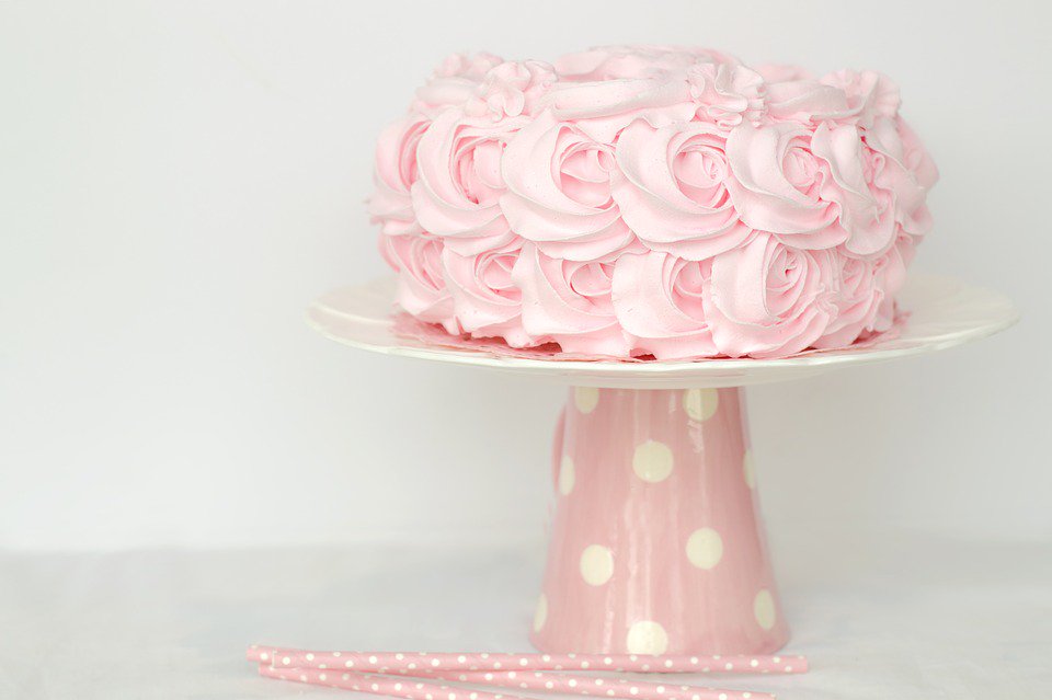 ClassicKitchenF's tweet photo. BEST OF BIRTHDAY CAKE DECORATING IDEAS by Classic Kitchen. Check out this blog here https://t.co/y5UFj4kcLm @ClassicKitchenF @FelfoldiLtd #classickithcen #felfoldi #bakingmix #baking #homemade #cake #decoration #Tips #tricks #DIY #kithcenfairy https://t.co/EhGcvJMWkx
