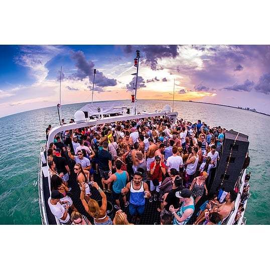 baliboatparty's tweet photo. We set sail 29 July 2018
Feel the euphoria &amp; excitement on the water as we sail the Bali sea for 5 hours. *FREE FLOW FOOD &amp; DRINK EVENT* 
We bring you the BIGGEST Boat Party to #Bali 
Hurry! We are filling up fast!!!!! As you know good things don’t last … https://t.co/aokyP8lav9 https://t.co/yDuJEtLFre
