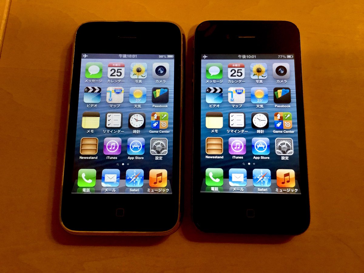 teke3in's tweet photo. iOS 6.1.2同士
iPhone 3GSとiPhone 4
今のiOSのデザインも良いけどこの頃のデザインも好き
#iPhone3GS #iPhone4 #iOS612 https://t.co/VmluNwaf8H