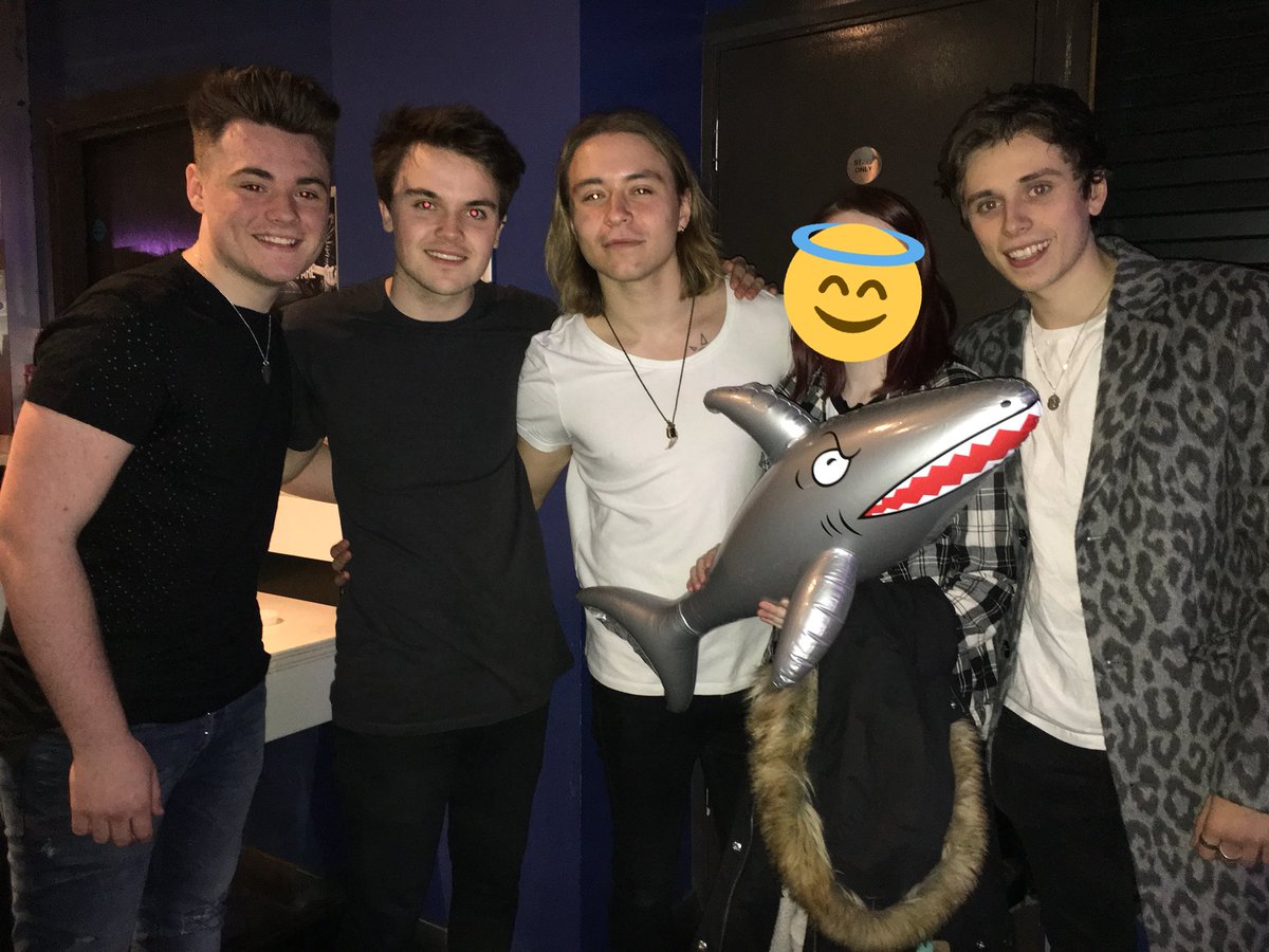 suzes_life's tweet photo. you are an incredible drummer/human, you’re so lovely and kind and I appreciate you so so much. thank you for always making me and my friends smile/laugh. lotta love for you dude 💜#WeAppreciateChris https://t.co/vj8iCtznMV