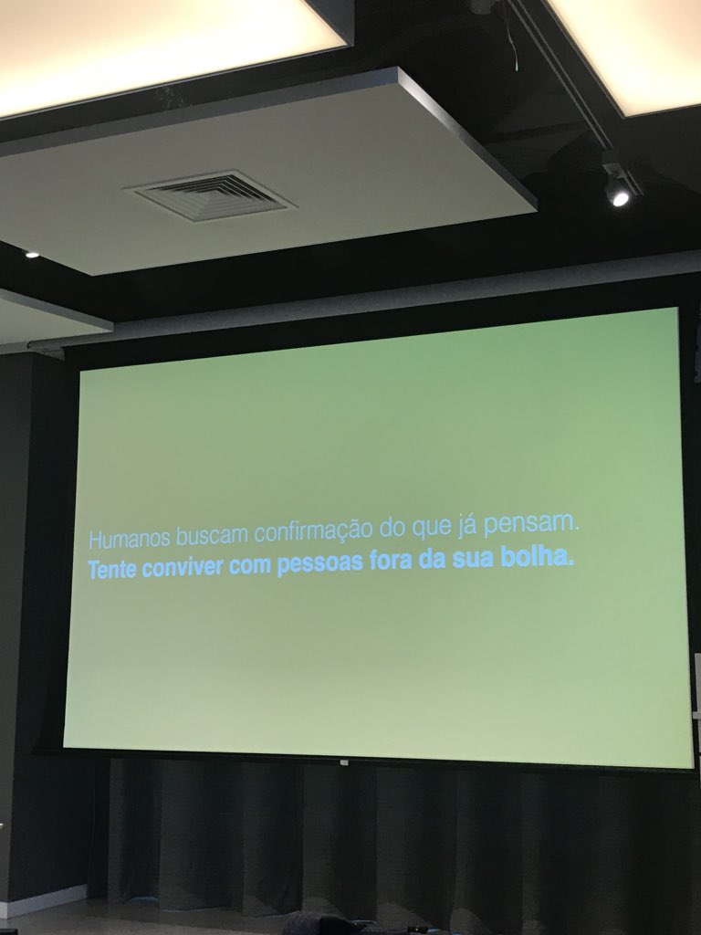 danielahespanha's tweet image. Estamos ! Com a @talita no #GUMP2018 #Twitter #Storytelling #BrandedContent aaaaaand #PersonalBranding 👆🏻