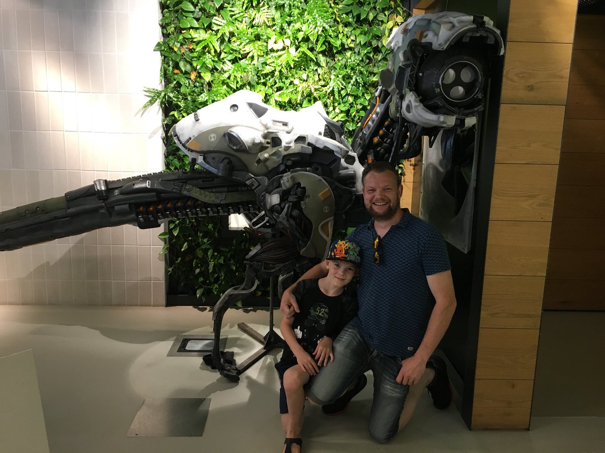 tuurluur79's tweet photo. Before you guys moving away i had to take some pictures 😄 #guerrillagames #killzone #horizon #rigsmcl @Guerrilla ❤️ https://t.co/UuB0Po2TKW