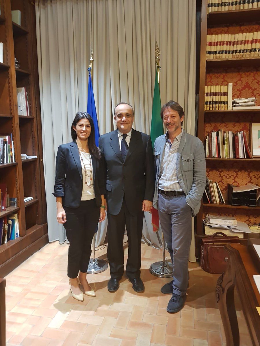 BonisoliAlberto's tweet photo. Questa mattina con Virginia Raggi e Luca Bergamo, abbiamo parlato dei poteri speciali per Roma Capitale e della tutela e valorizzazione dell’immenso patrimonio storico, artistico, archeologico e culturale della città, in particolare dei siti archeologici delle periferie. https://t.co/Q33KbBnGz7