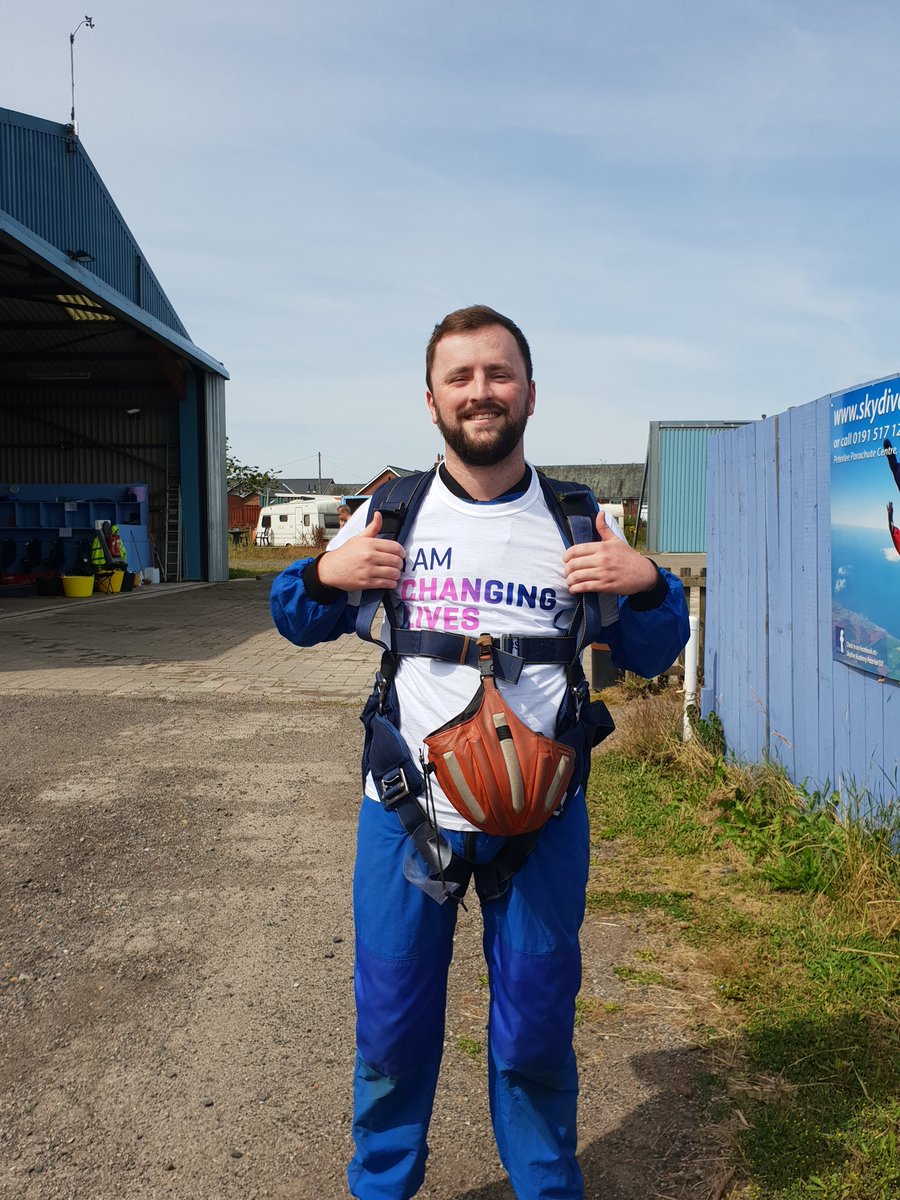 ChangingLives__'s tweet photo. Matt's raring to go (or is he just counting down the seconds til it's over? π) #recoveryrelay https://t.co/w4l276qSAR