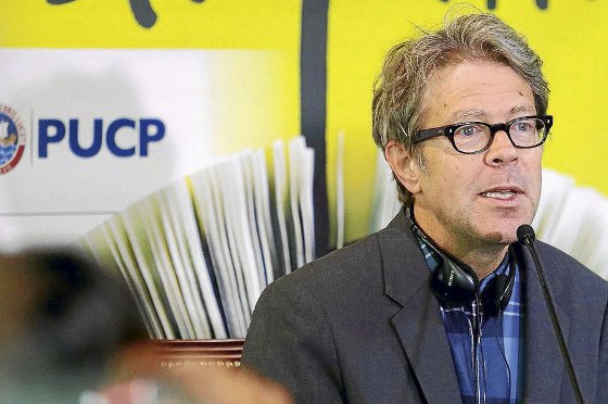 elcultural's tweet photo. Jonathan Franzen se pasea por la #FilLima2017 con una frase que repite mucho: la literatura sirve para deleitar. “Deleitar”: ahí está la vaina. Por J. J. Armas Marcelo
https://t.co/d9jeH4uUo6 https://t.co/XsUfNKuytG