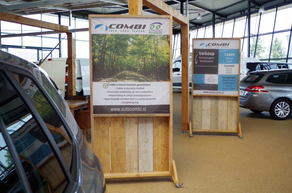 ROLLENDE RECLAME l Ziet er weer strak uit! <a href="/DecomarReclame/">Decomar Reclame</a> #ErkendDuurzaam #Mobiliteitsoplossingen #Allesonder1dakbijCOMBI