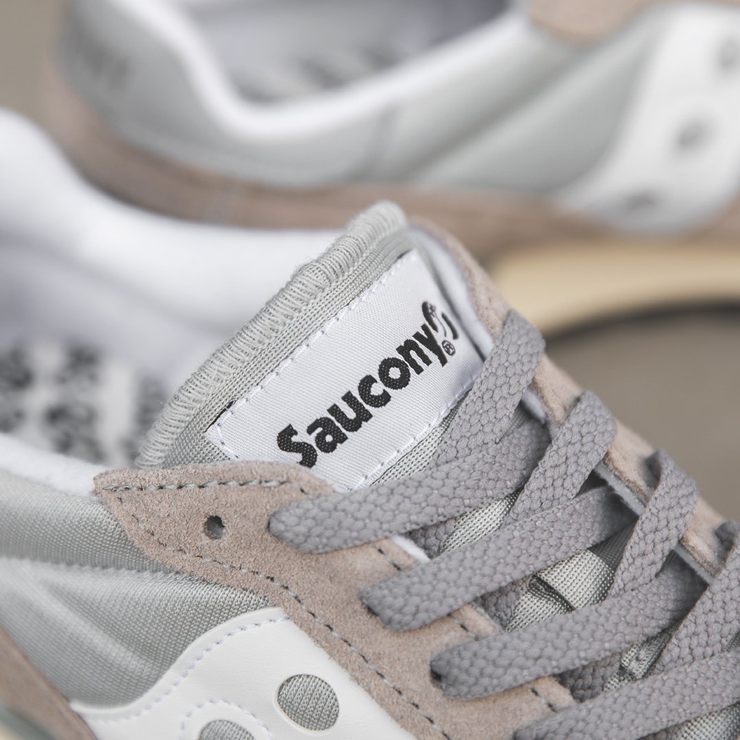 Footpatrol_ldn's tweet photo. Saucony Shadow Original 'White/Grey' | Now available online. Sizes range from UK6 - UK11 (including half sizes), priced at £85. Shop Now: https://t.co/fihVxgnKaQ #saucony #shadoworiginal https://t.co/A592BZBMiv