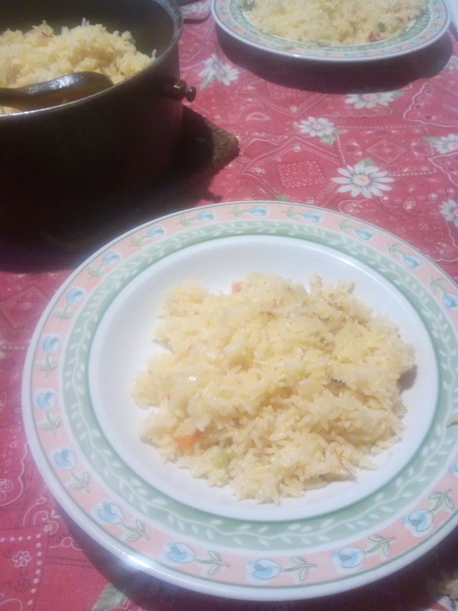 karleklasa's tweet photo. Colori e sapori della Thailandia in casa mia 🎎🍲🍛🍚
#lunchwithafriend #Riso
#spicy #soulfood #Foodie #ethnicfood #foodblogger #oriental_express #FolloMe #follo4follo #like4like #RT #RtxRt #follobackforfolloback #FandomSegueFandom https://t.co/uFOtsEs26c