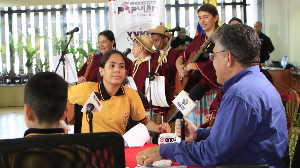 En breve inicia nuestro #EncuentroPopular con niños, niñas y docentes de nuestro Estado Táchira, en homenaje a nuestro Padre Simón Bolívar.