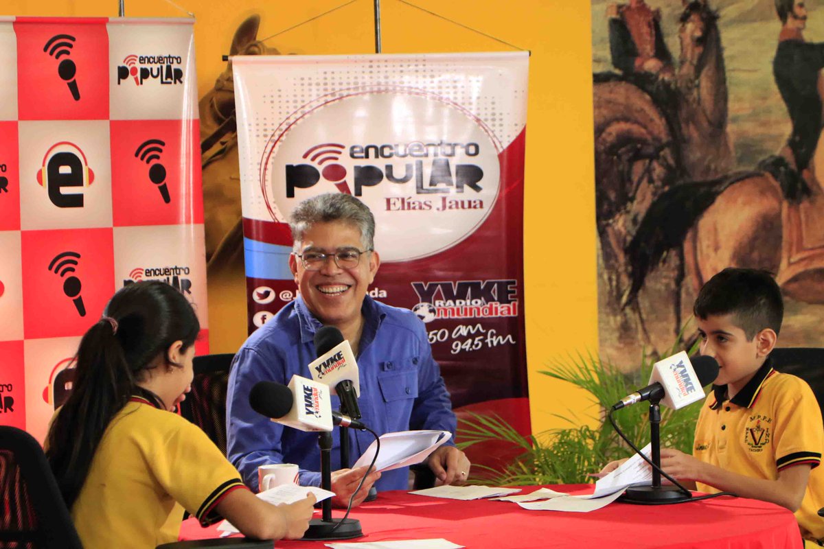 .<a href="/JauaMiranda/">Elías Jaua</a> : "Quiero hacer un especial agradecimiento a Radio Talento del Táchira y a su director Armando Durán, de esa hermosa experiencia de Radio Escolar es de donde vienen Ariadna Vivas y Eymar Alonso Jiménez a acompañarnos hoy en los micrófonos" #EncuentroPopular