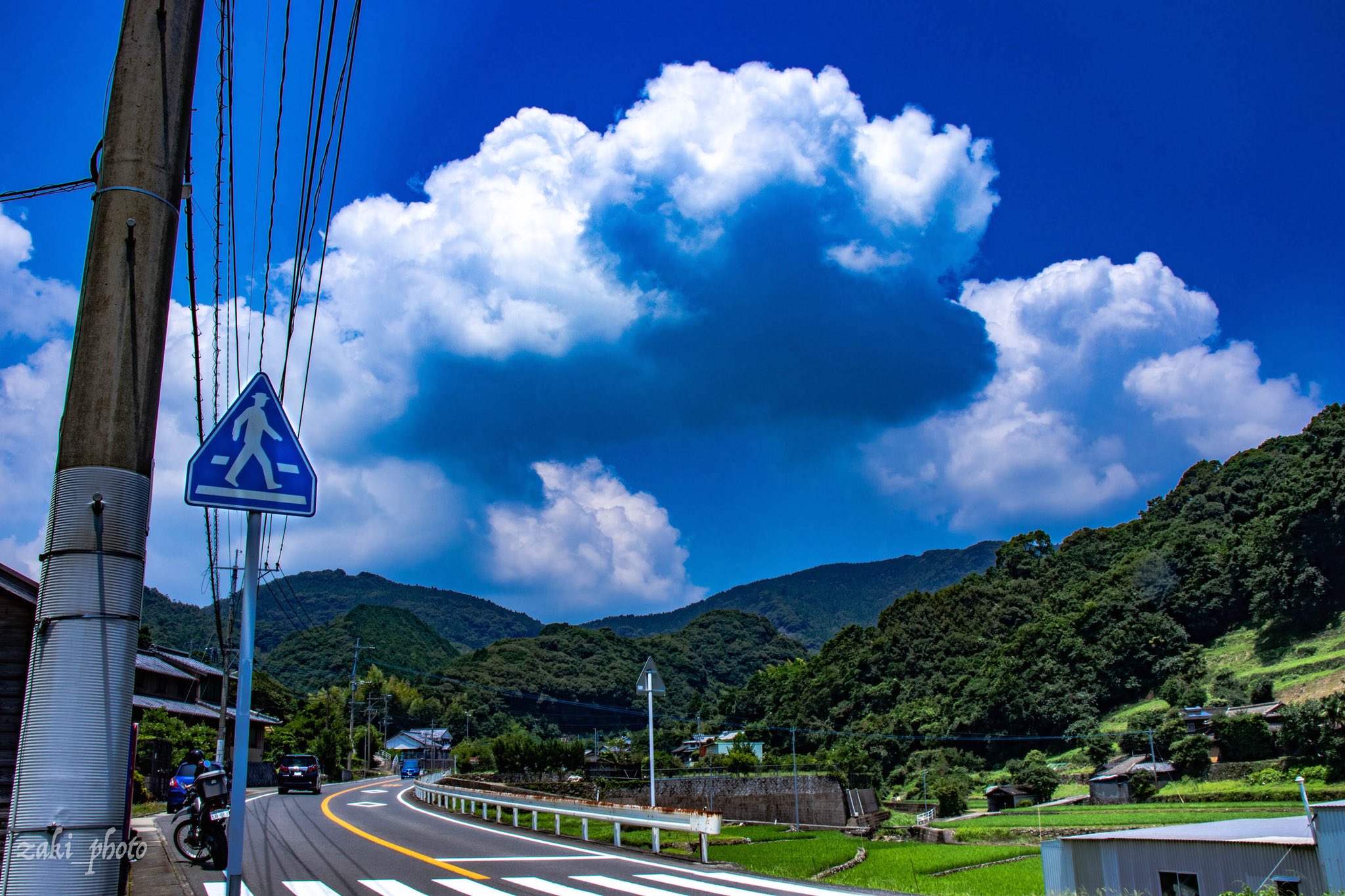 ざき 空の写真家 田舎と入道雲って合う T Co Da1xqwuk7l Twitter