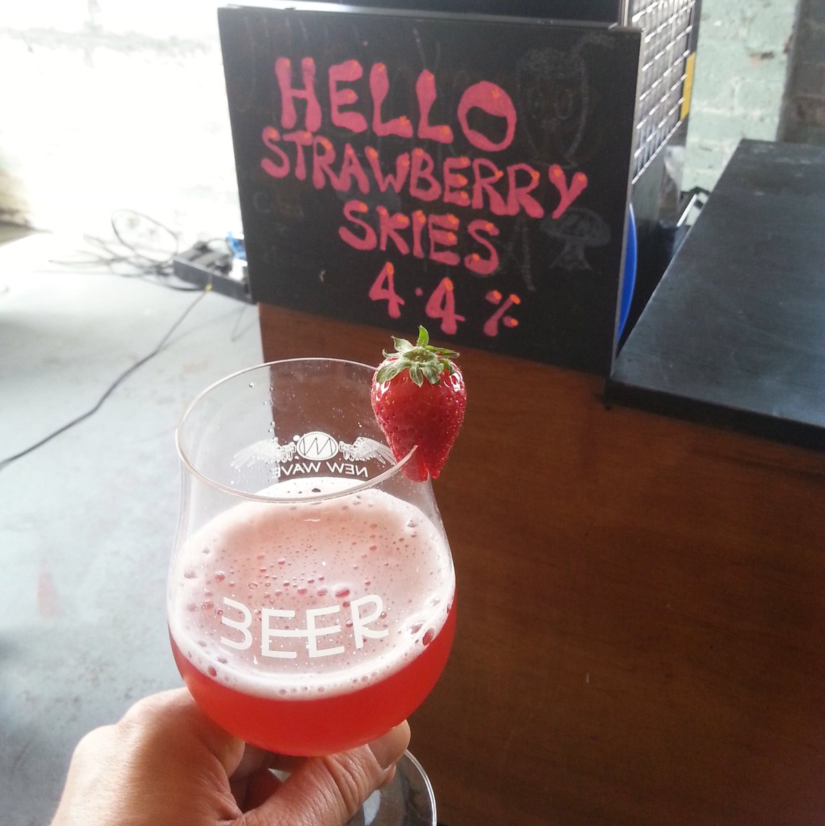 Hanging Bat Brew Co tweet media